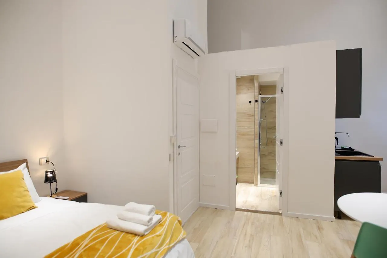 Edera Residence Naples Guest house