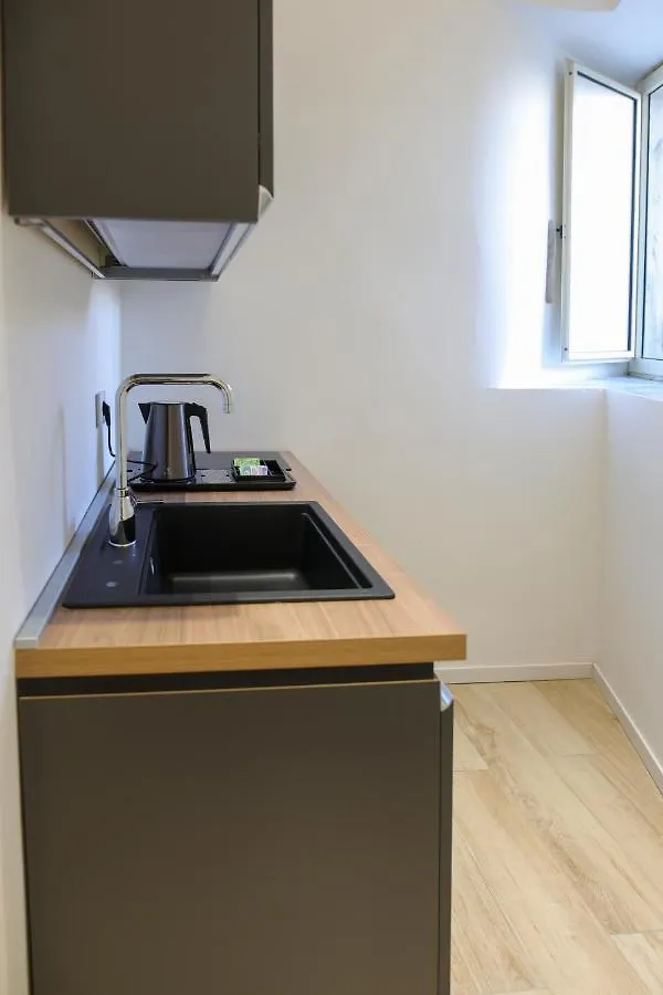 Edera Residence Naples 0*,  Italy